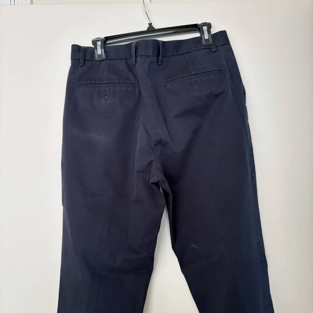 Dockers Men's Straight Fit Dark Blue Chinos